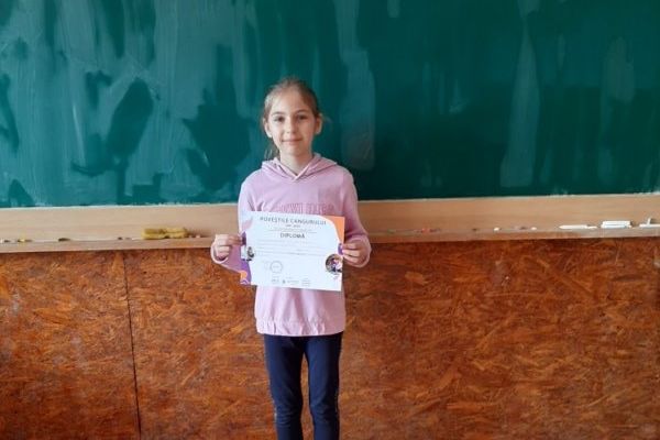iii-33DD42579-B06B-9C26-07DA-B029F9759520.jpg
