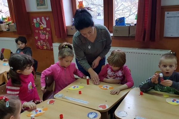 3-kezimunka-14C3DE6FC2-8738-C3BC-578A-25F6284BE327.jpg