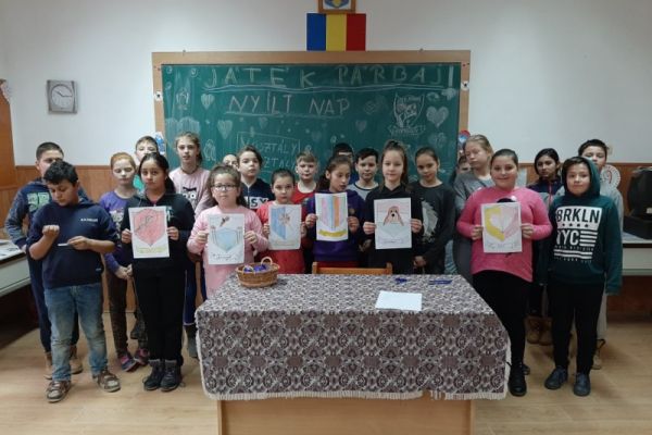 4-19EC0A6E9-3D00-CBA8-6B71-473B2CAF4C6B.jpg